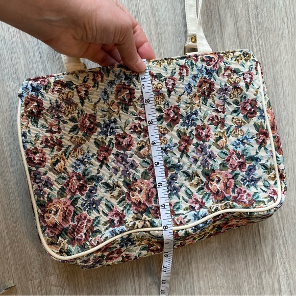 VINTAGE Ivory Tapestry Multicoloured Floral Print Canvas Large Shoulder Bag - Picture 9 of 9